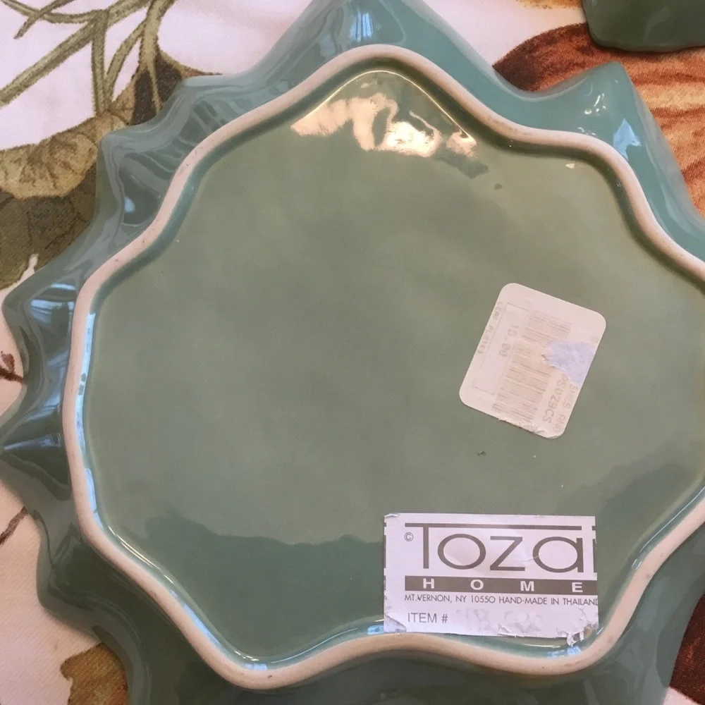 Festive Fall Leaf Plates